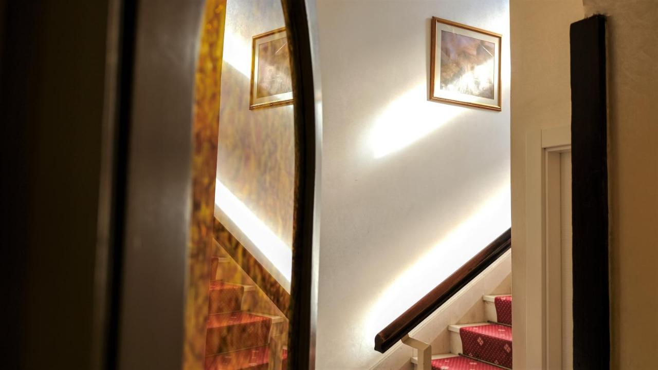 Hotell Consul 3*