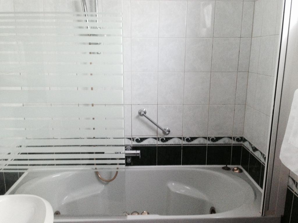Consul Hotell